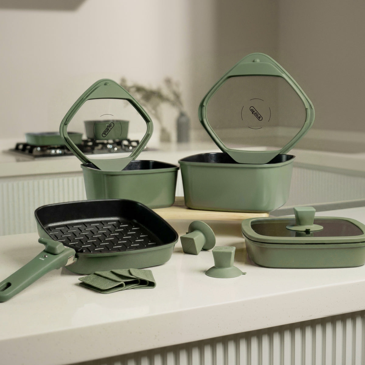 BOOHGLE 11-piece ceramic cookware set in Avocado Green