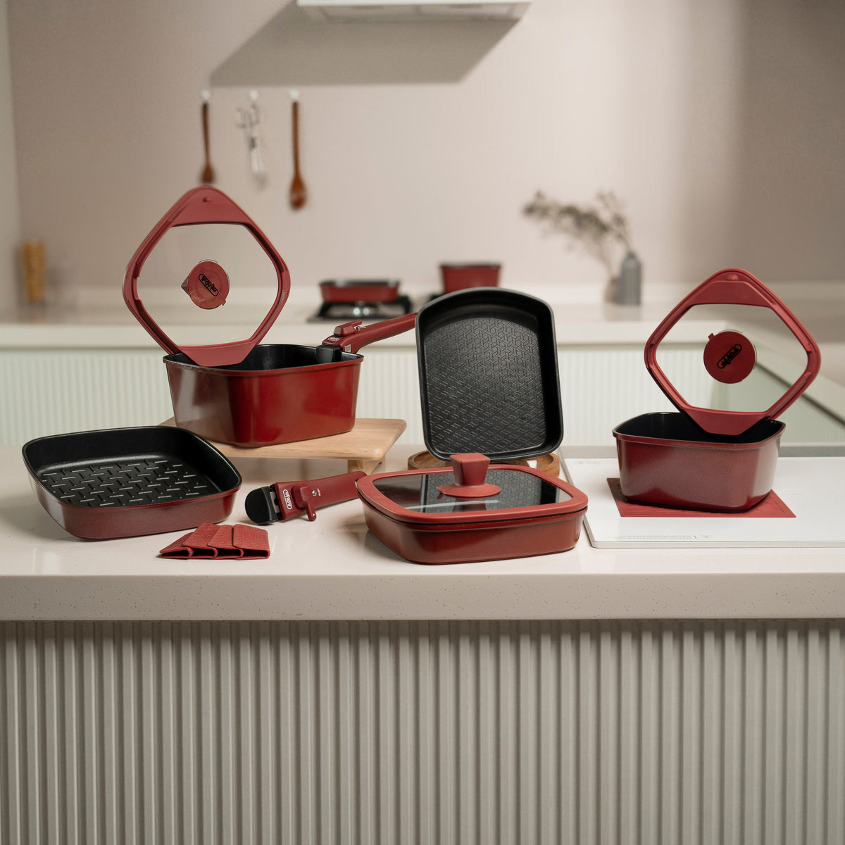 BOOHGLE 13-piece ceramic cookware set in Velvet Burgundy