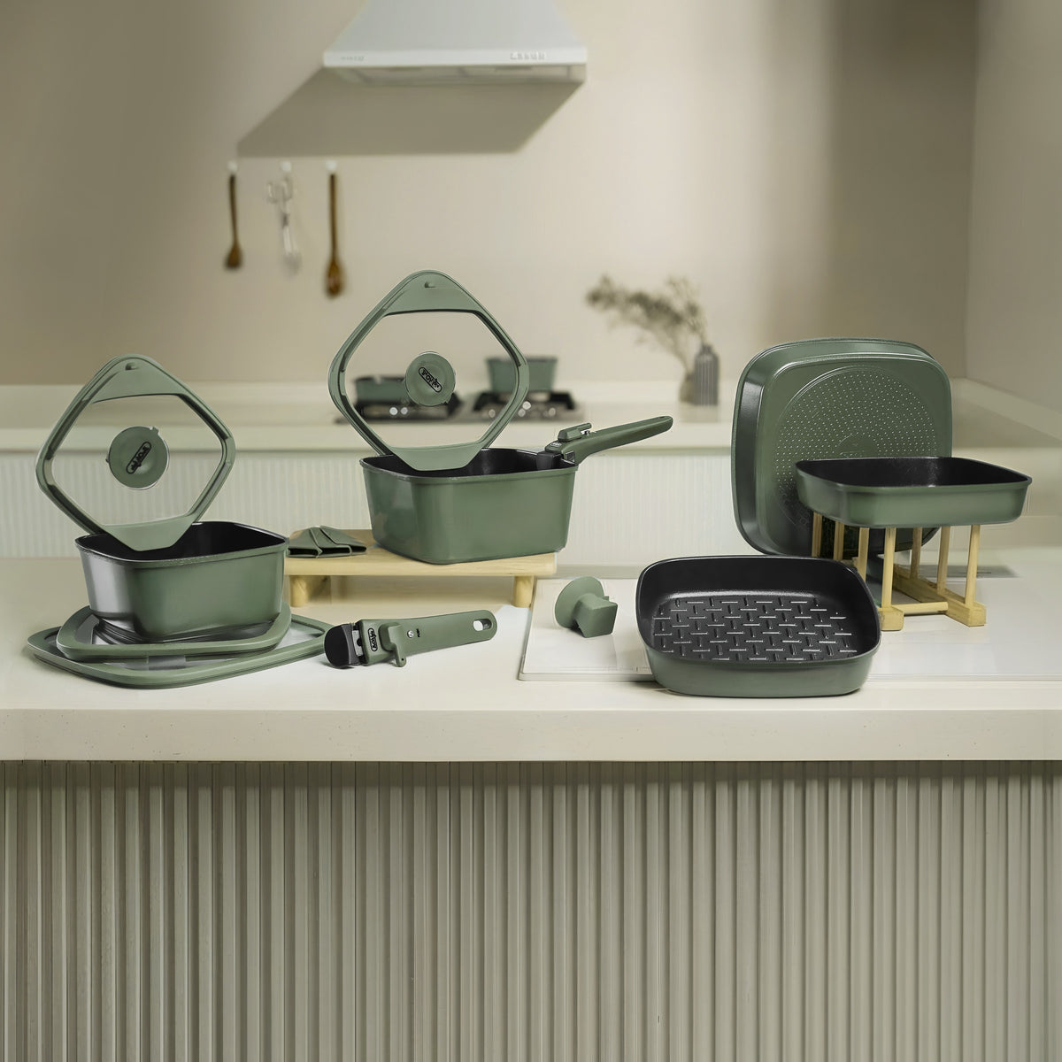 BOOHGLE 15-piece ceramic cookware set in Avocado Green