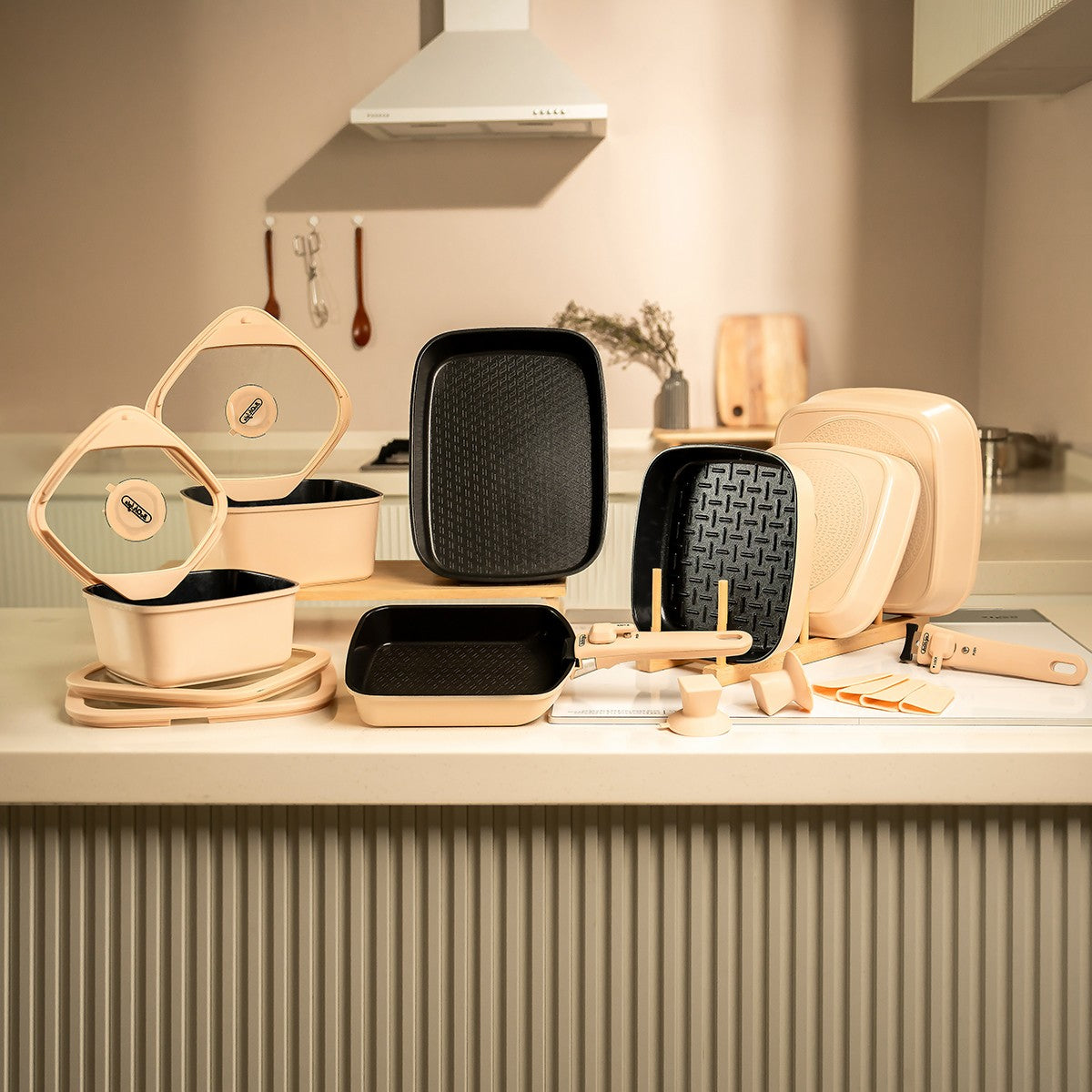 BOOHGLE 18-piece ceramic cookware set in Latte Beige