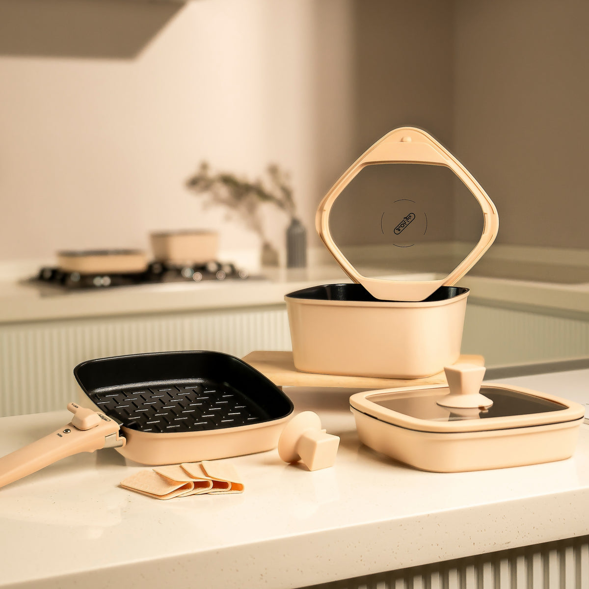 BOOHGLE 8-piece ceramic cookware set in Latte Beige