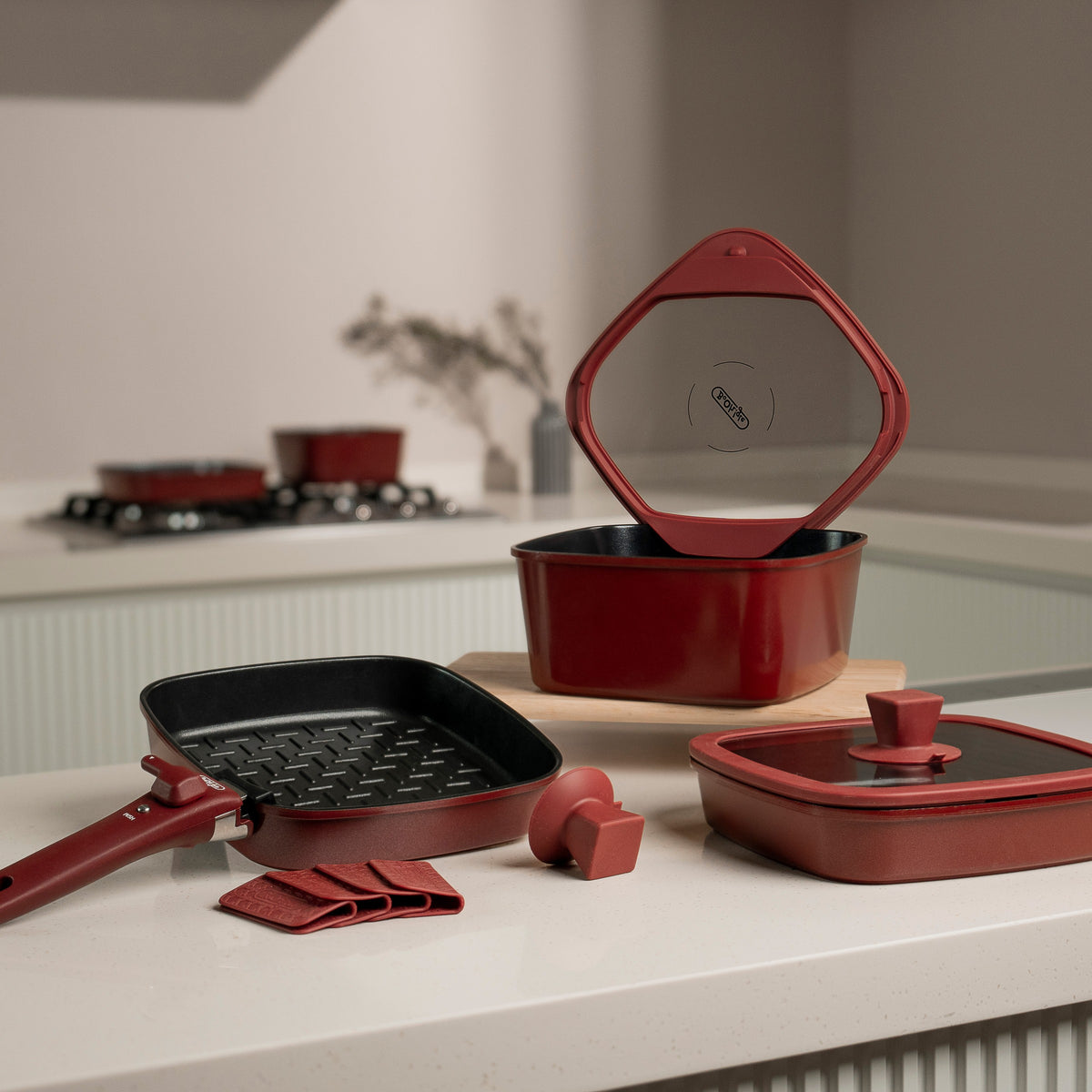 BOOHGLE 8-piece ceramic cookware set in Velvet Burgundy
