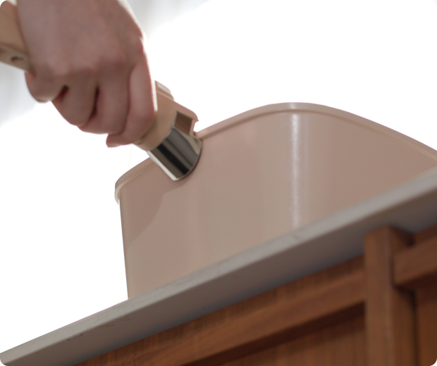 Why detachable handles change cabinet math.