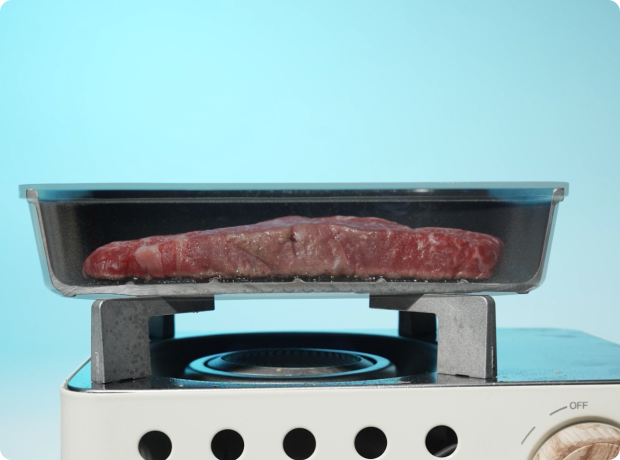 How the Oil Road grill surface manages rendered fat.
